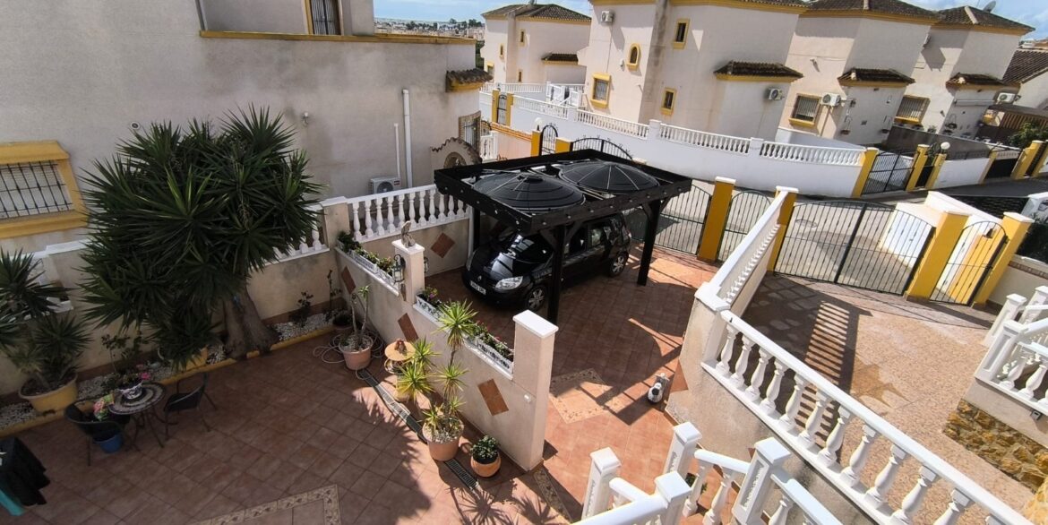 d69c257283917369c25728391b8