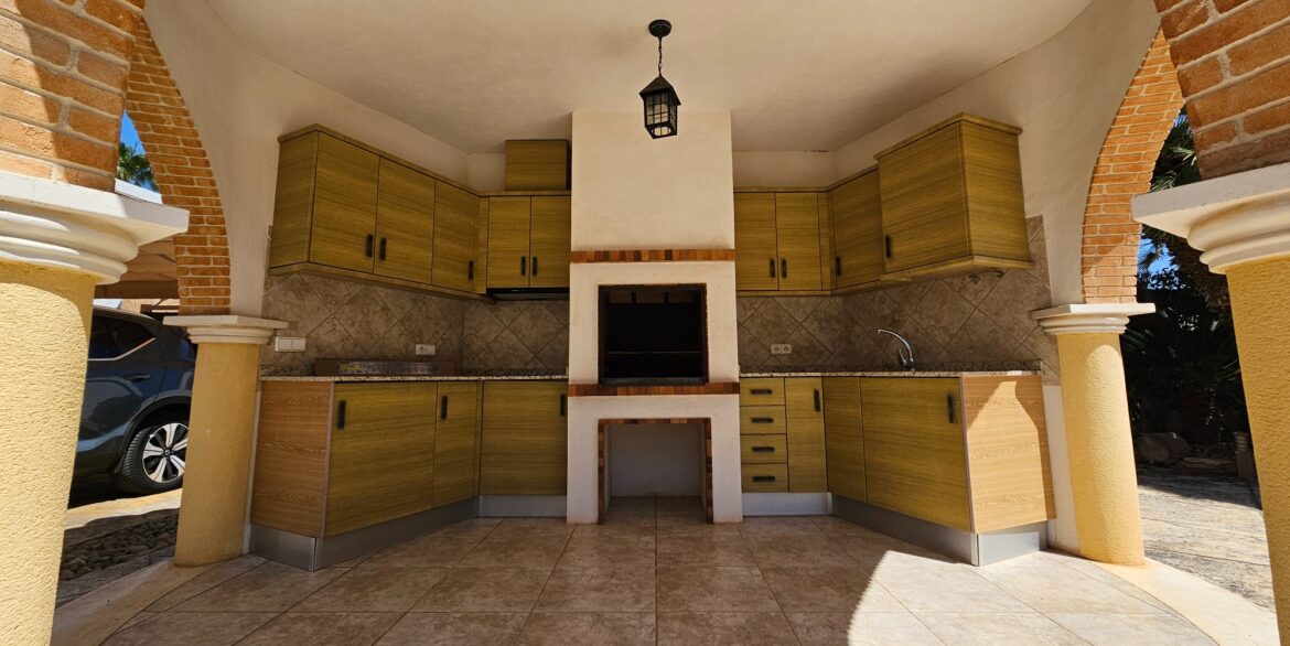 o_1isbjlljnbegtutfh51tfb6ph26