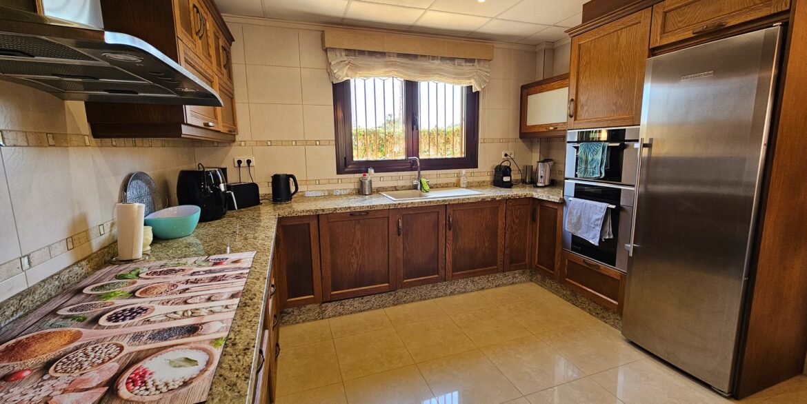 o_1isbjlljnik1v3n98bpo4q7a21