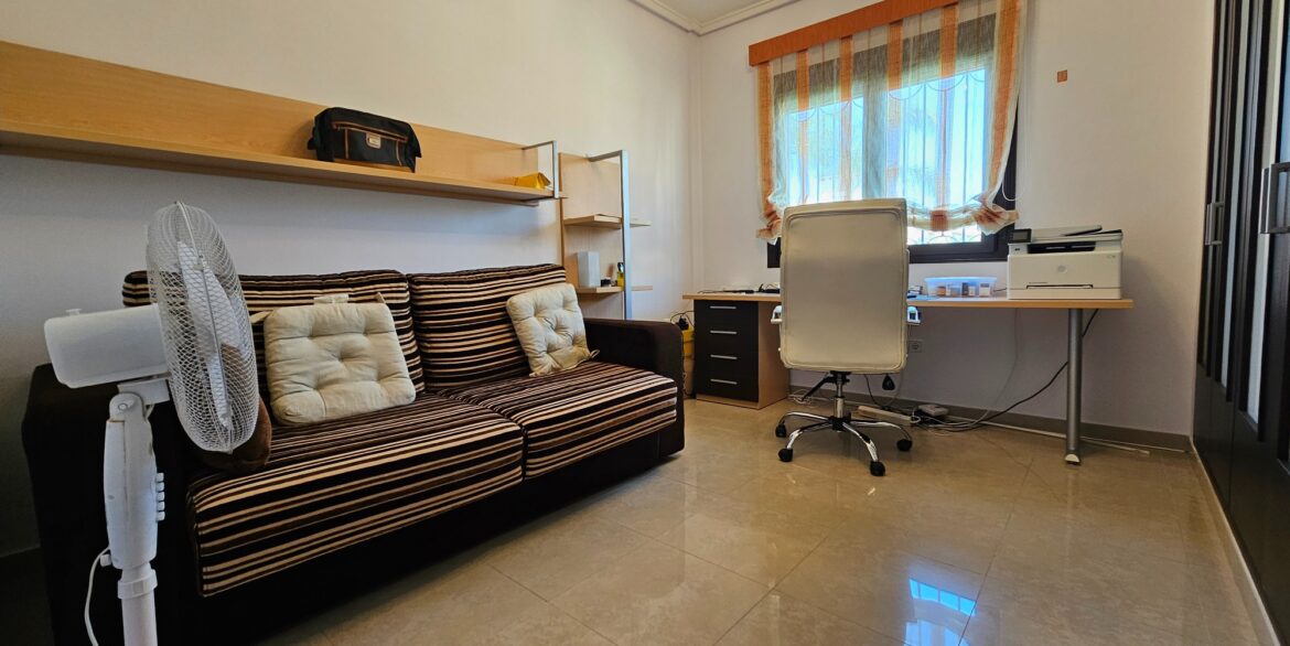 o_1isbn76t912b5vnq1m9p1foa1qq71k