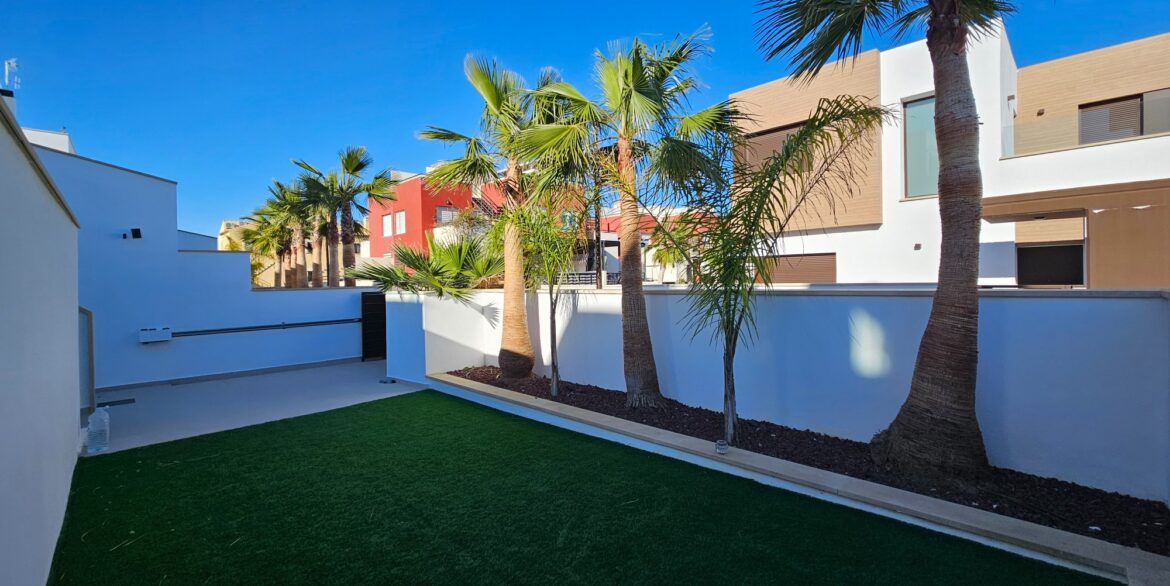 o_1jhntjkp916i81dpe1vppcc41dda2c