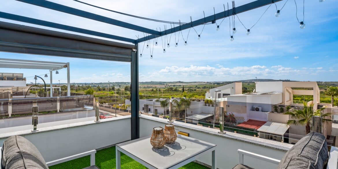 o_1jjp9kh9e11rp1esc11d8nc41cfv34