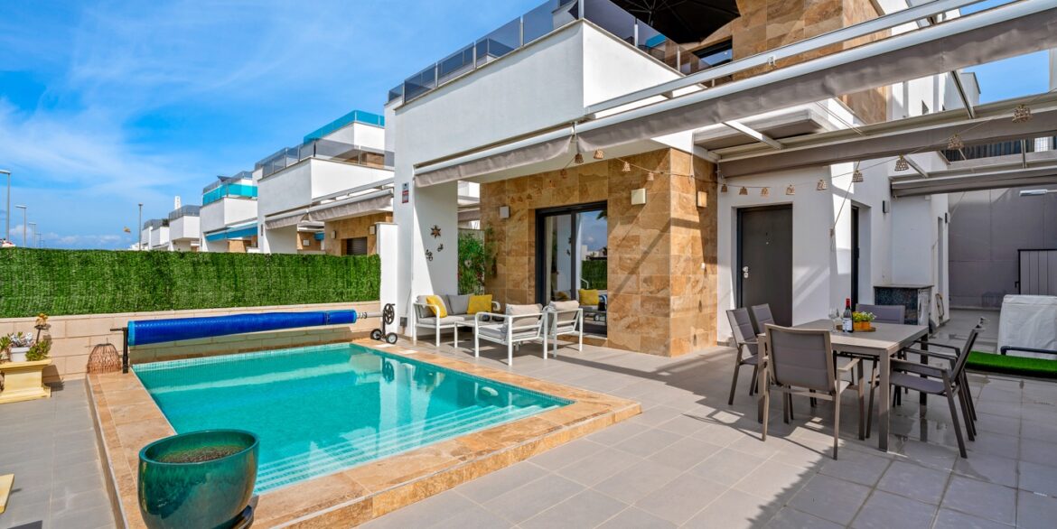 o_1jjp9kh9e1jorjle1oui1i37hgt40