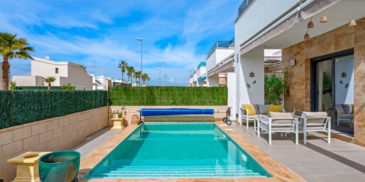 o_1jjp9kh9e1ubt1he71ofu73qvbn2p