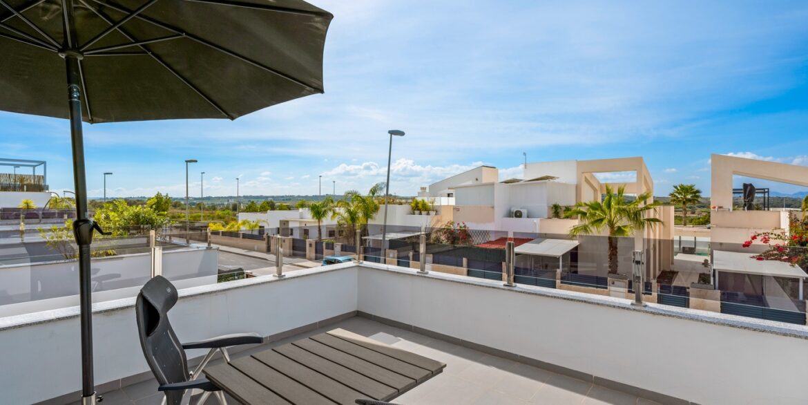 o_1jjp9kh9ej04gih1ot18gv1n6131