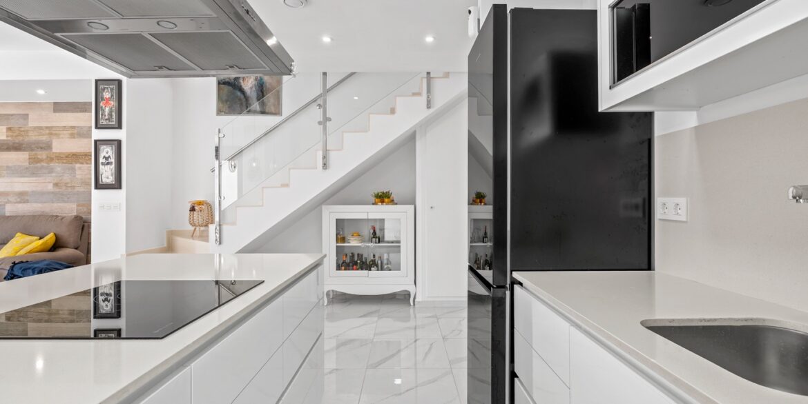 o_1jjp9kh9em73rvf1312fn91lqp3m