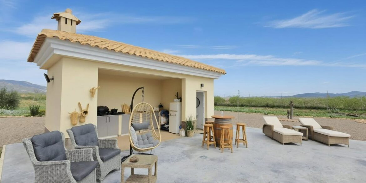 o_1jjq4bdpn108718fk1ps52ec1d23f