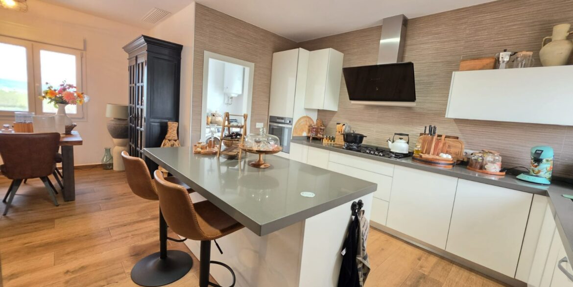 o_1jjq4bdpn1ea91nos1ao81slq4684r