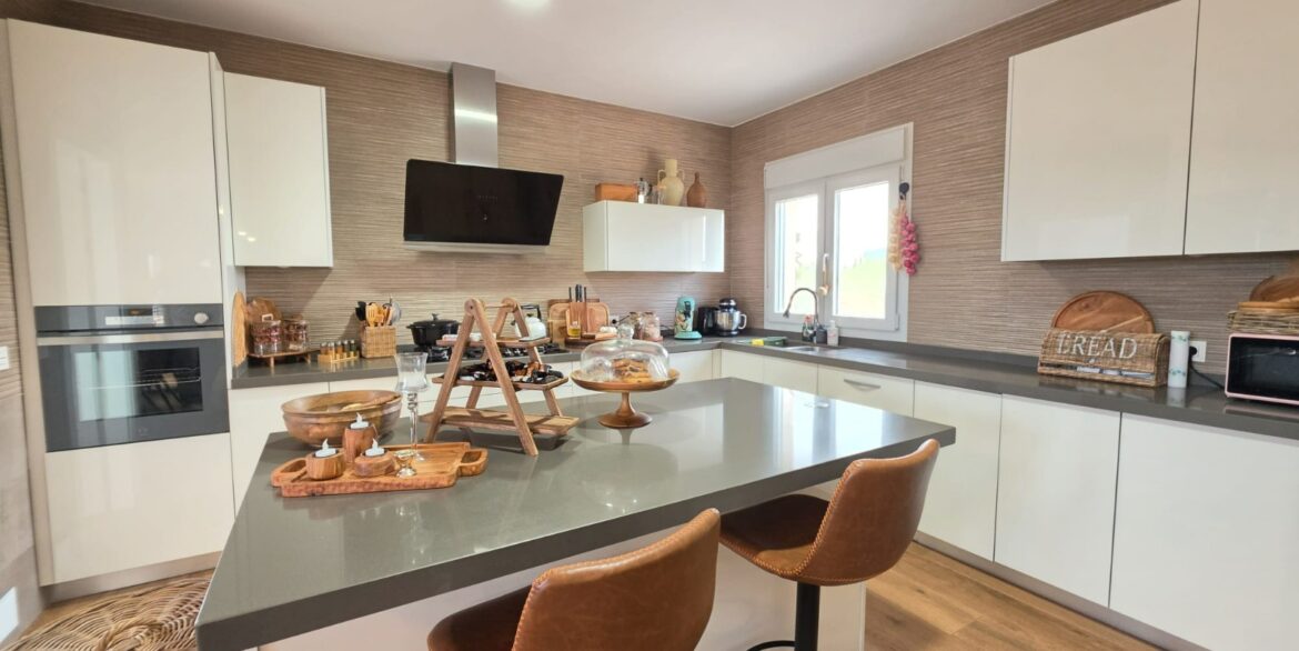 o_1jjq4bdpn1qj0tkb1ulg10n6v6o4e