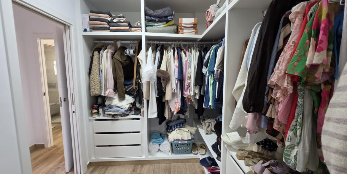 o_1jjq4bdpn4hj1rrbg6neig1dqj4n