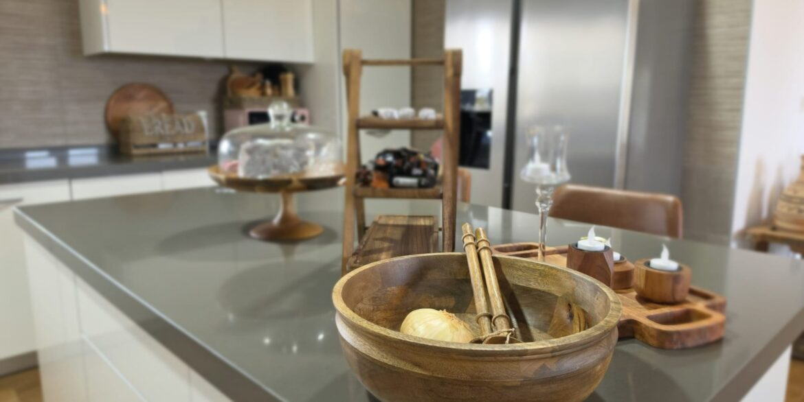 o_1jjq4bdpnfea1bq72ac13p21lvu55