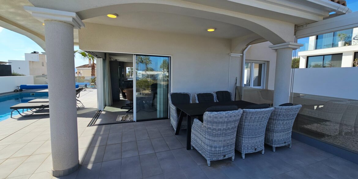 o_1jkit27ts17ir1cl31mcq1dbaeqt26