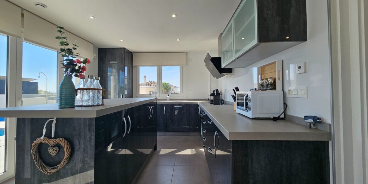 o_1jkit27ts1lct1p9c15ih1hpapgk2a