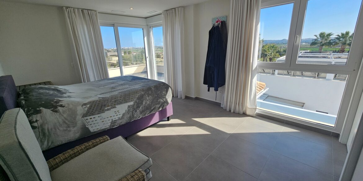 o_1jkit27tsipuvd4cenks516rk22