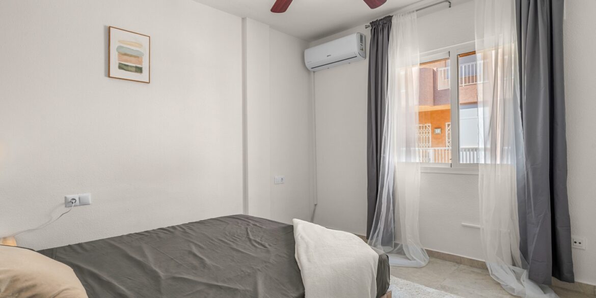 o_1jkvb9i07reludj1ubh1q8d1chr37