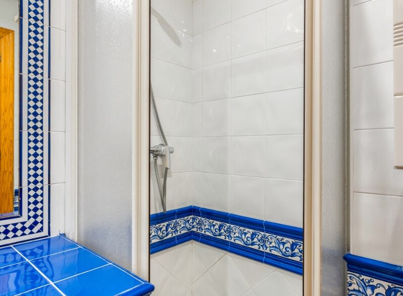 o_1jkvbniav17inh34vv9q5f1b5r38