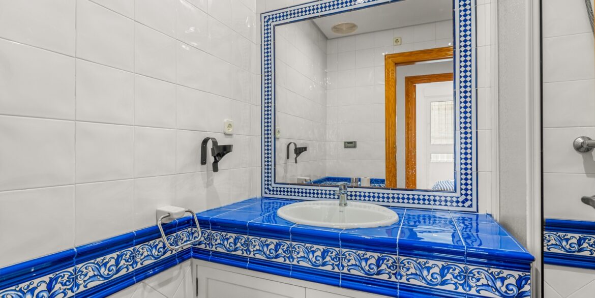 o_1jkvbniav1hnb9d81s4j15g1hcu37