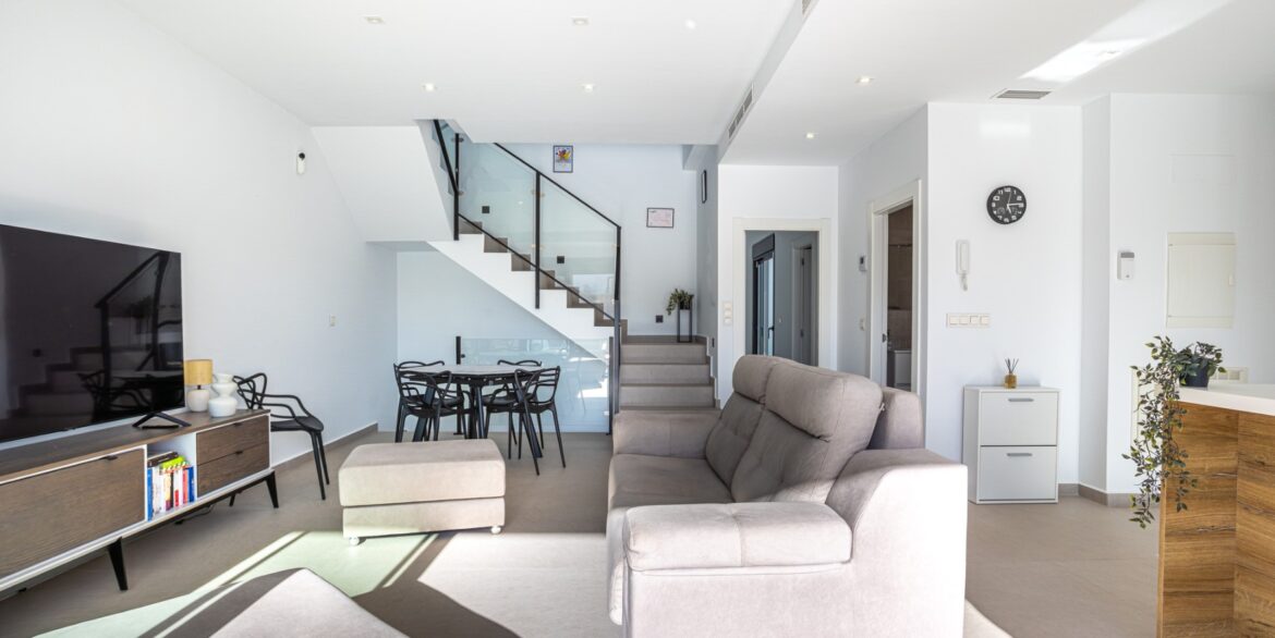 o_1jkvjqch91hf0h5p1uripgto5l3e