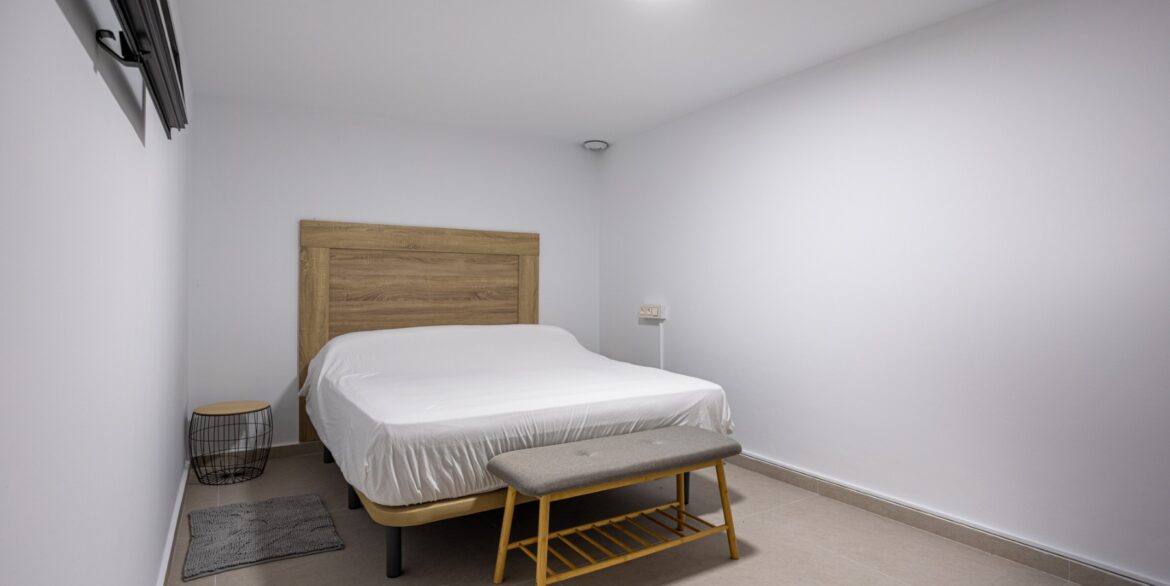 o_1jkvjqch9bi6165ofllo4v8g93s