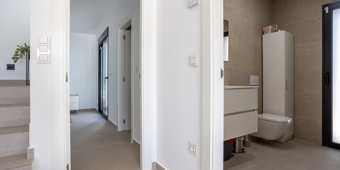 o_1jkvjqch9lhh1q6g1kt8mr81kc73l