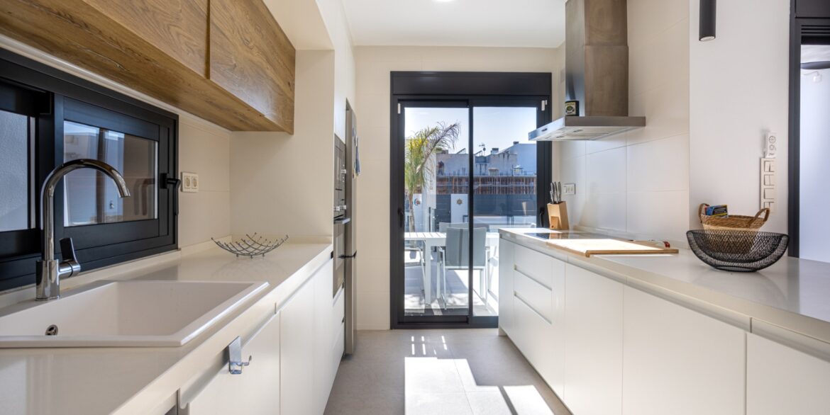 o_1jkvjqch9rea1qps9trhqbjgl37