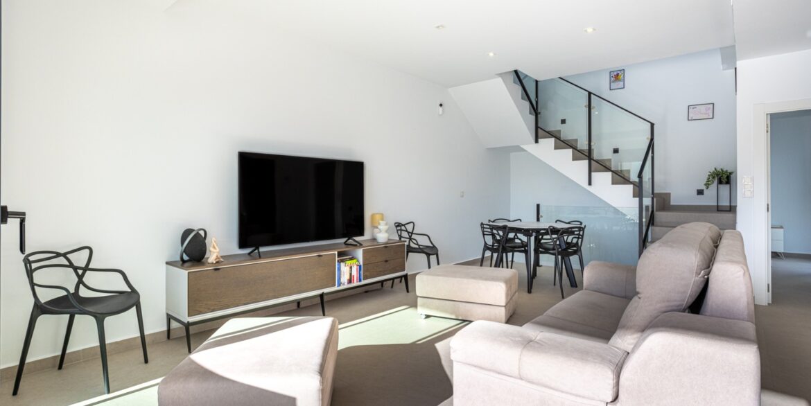 o_1jkvjqch9t0t1vc124c1lld16pu3f