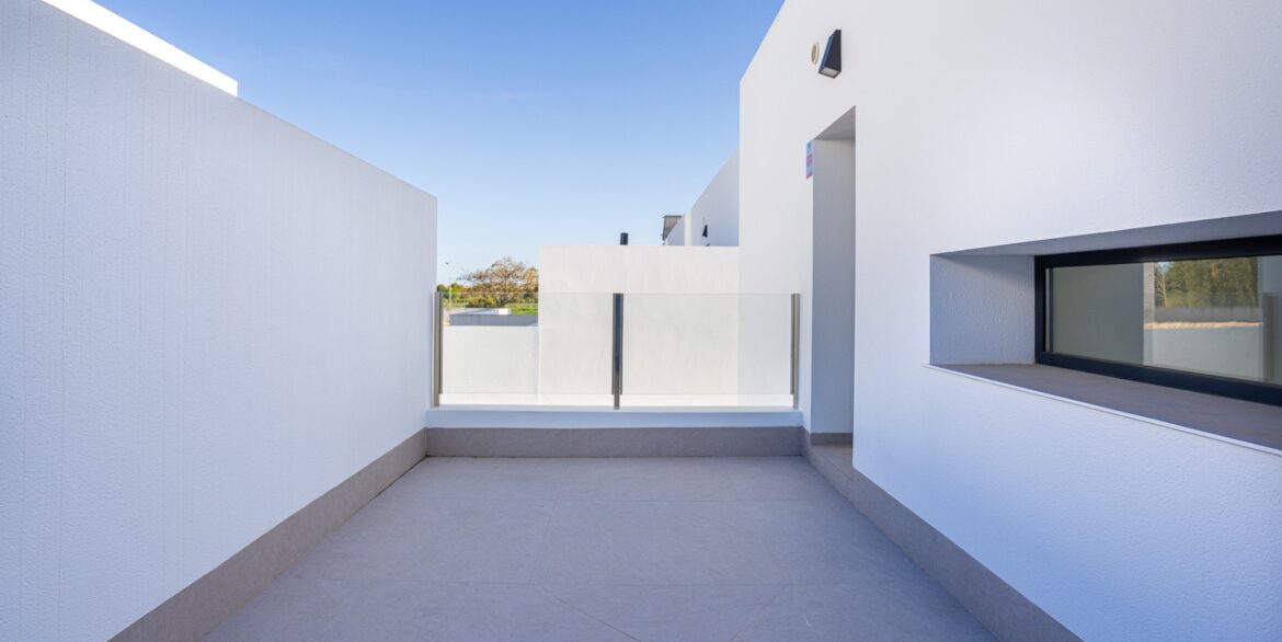 o_1jkvjqcha11m1f5c19tlud177g4e