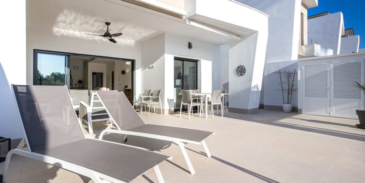 o_1jkvjqcha16si1s5mgec1a9i1o4d4m