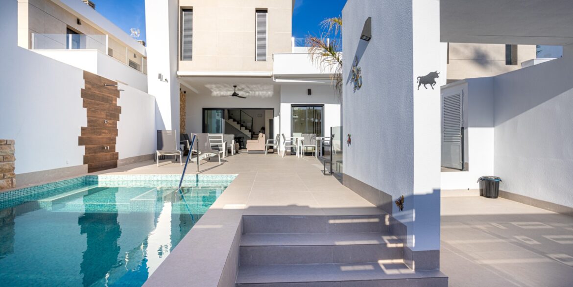 o_1jkvjqcha1qesf6am4917a9nkn4l