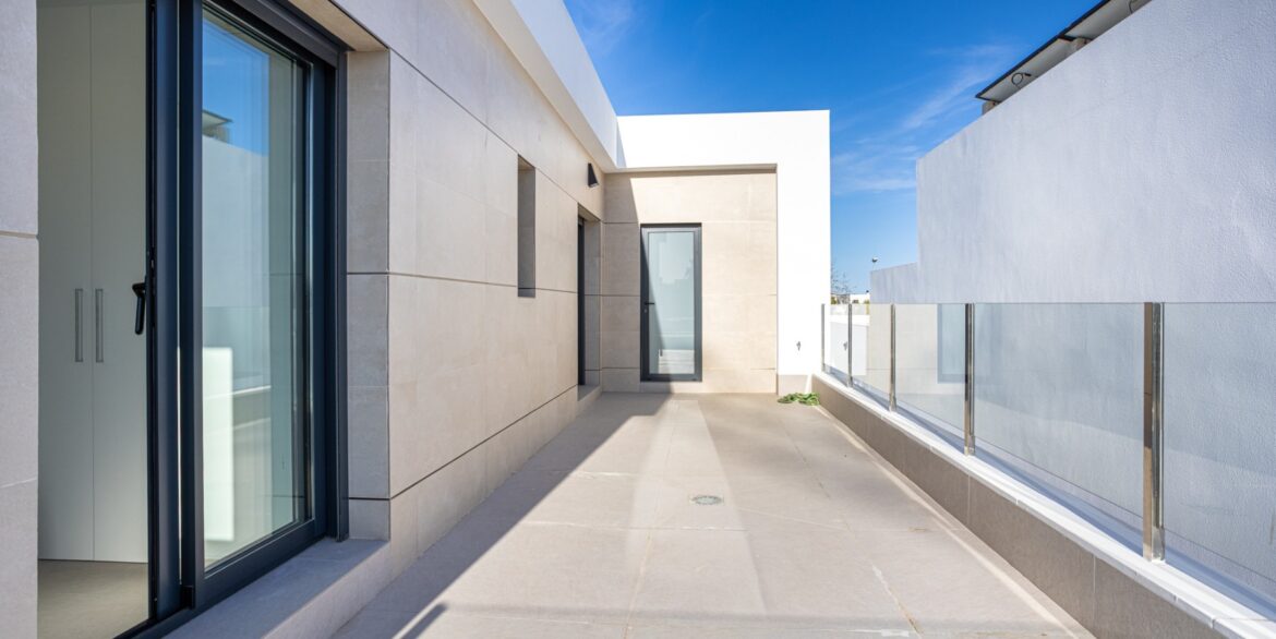 o_1jkvjqcha1uac128b98r1jhe9qc4a