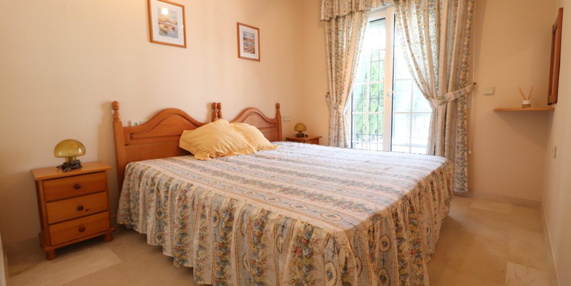 o_1jl1jhioe14dh4tj1ipm1l71h2b24