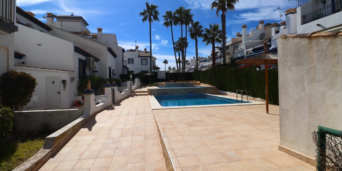 o_1jl1js7fp1vr613i41n53lih102n1j