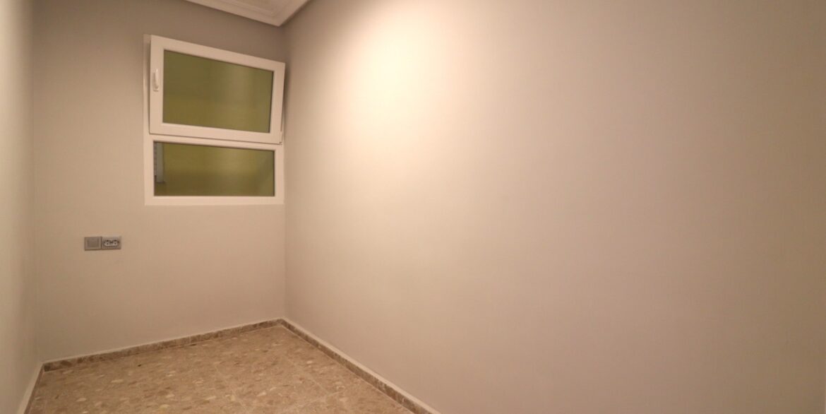 o_1jl222aei1hdp10spk30q6q18ch27