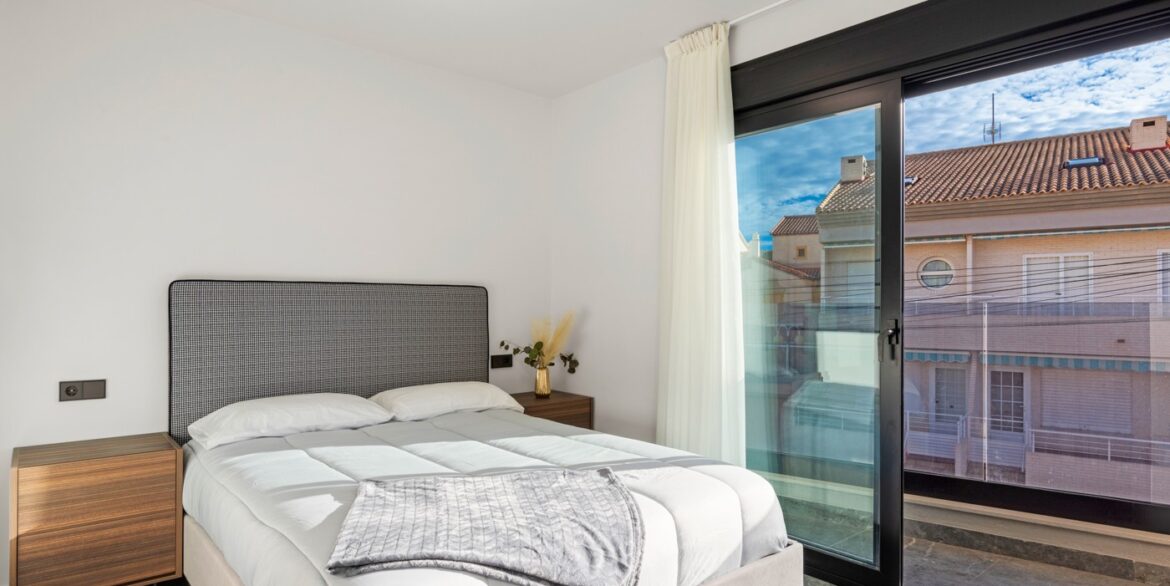 o_1jl48024b1454rft656s4lo432m