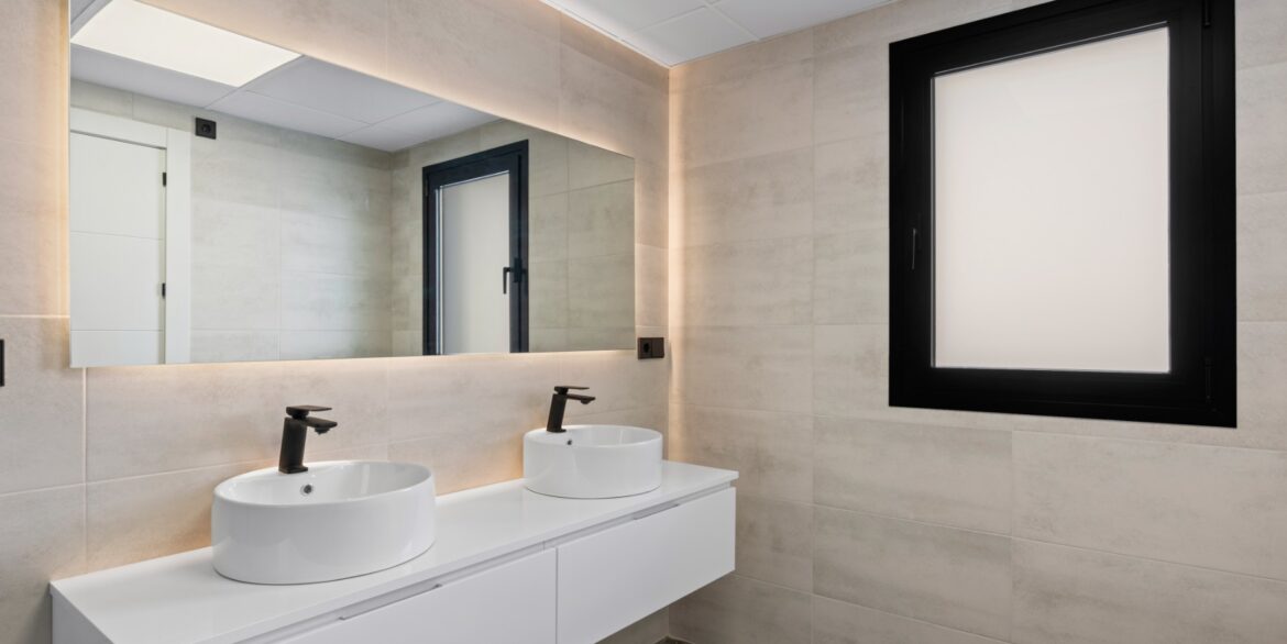 o_1jl48024b4k3jqup3u18dpj6q2v