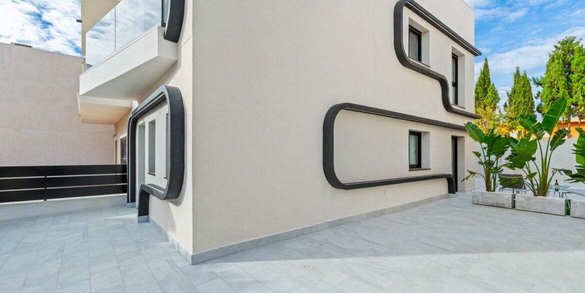 o_1jl48024bpcr8hn19ebghfvgl34