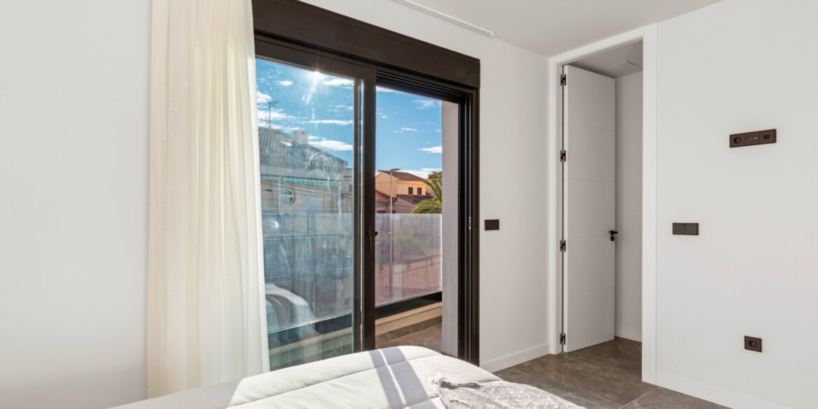 o_1jl48024bv5k11eg5a01im01ugl31