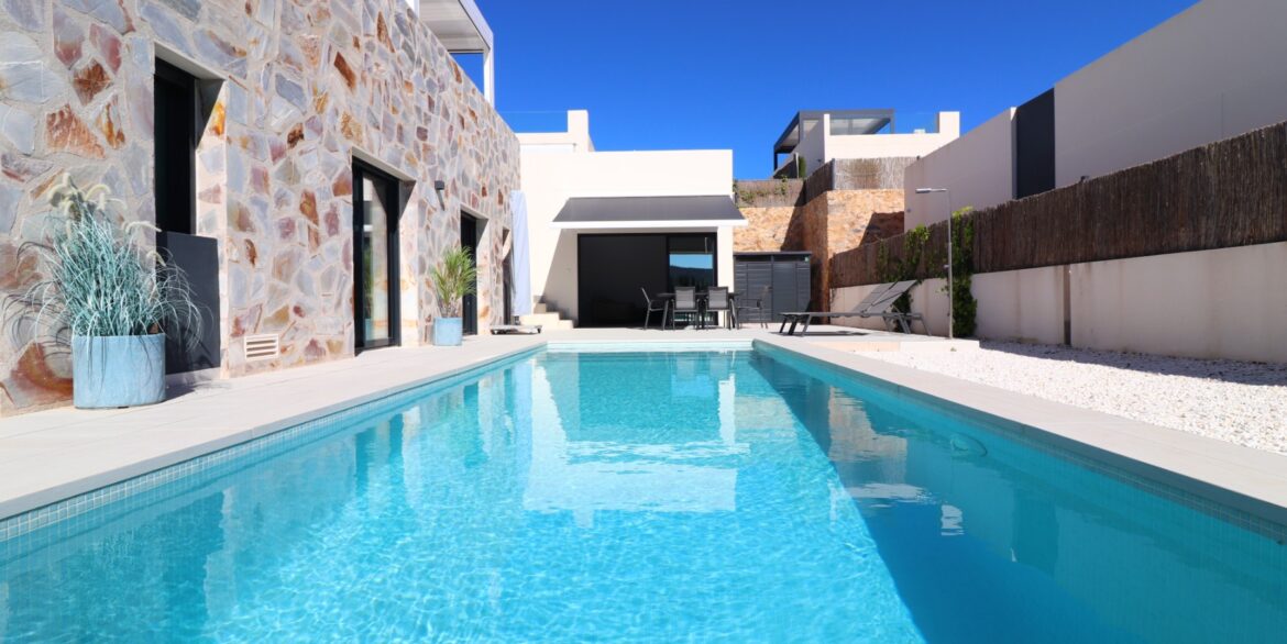 o_1jl6q5r4e159m2veh3q1r1o4n730