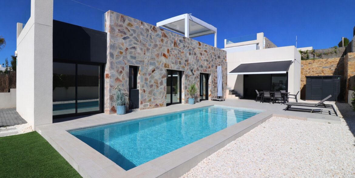 o_1jl6q5r4e1ta31p3f1dgq13dpfhl2q