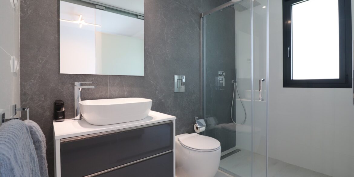 o_1jl6q5r4e1uh49qm1ert11b71a1e2k