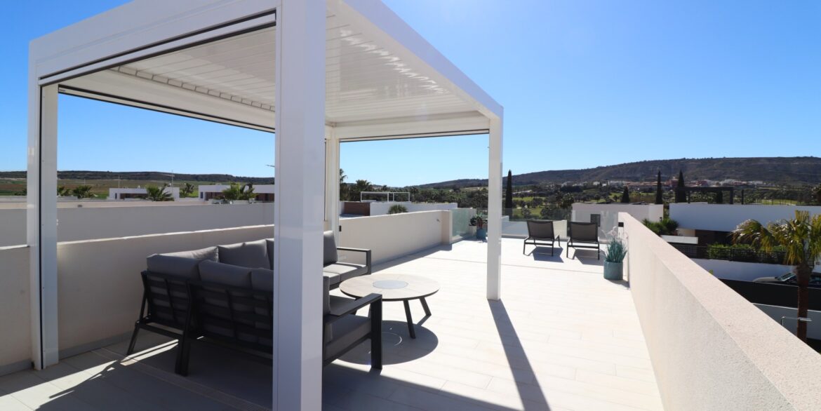 o_1jl6q5r4eijs1cutbcatj11rpp2a