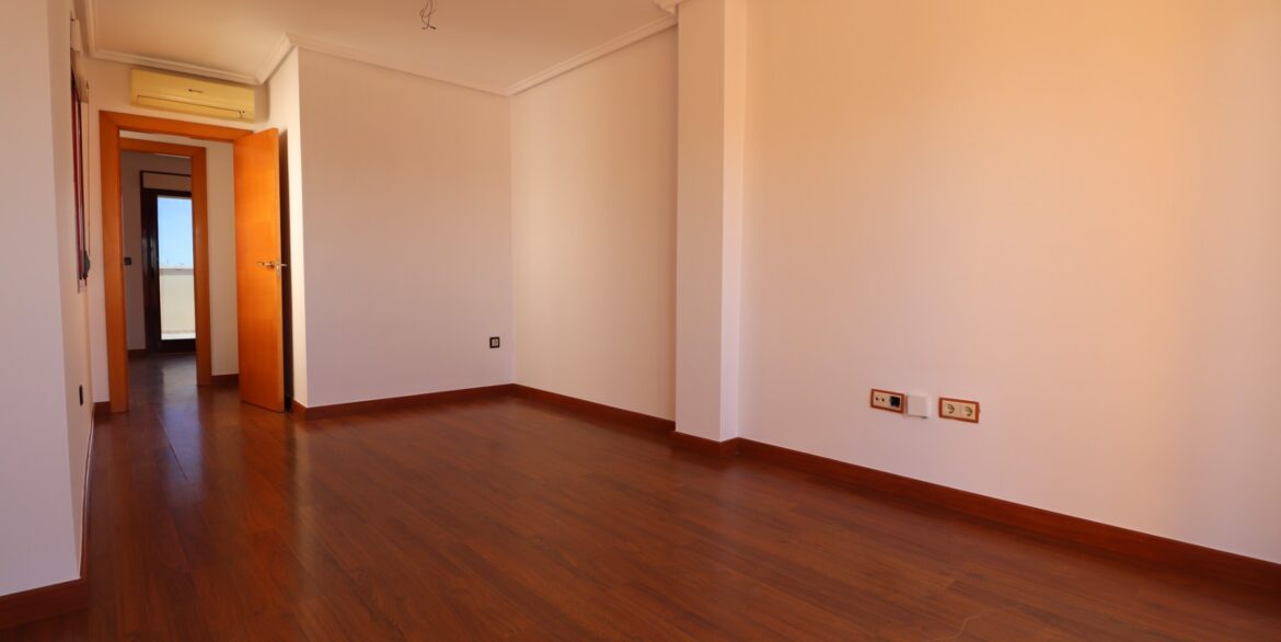 o_1jl7aim291cr91l3723p7im189d1v