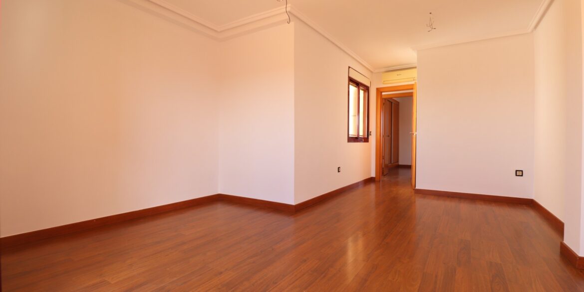 o_1jl7aim2986n1vb0ljc1mcb102b20