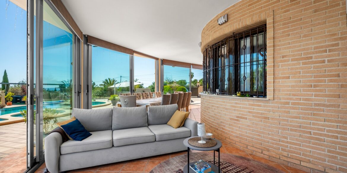 o_1jlc12845iia15i95pb4k120g3a