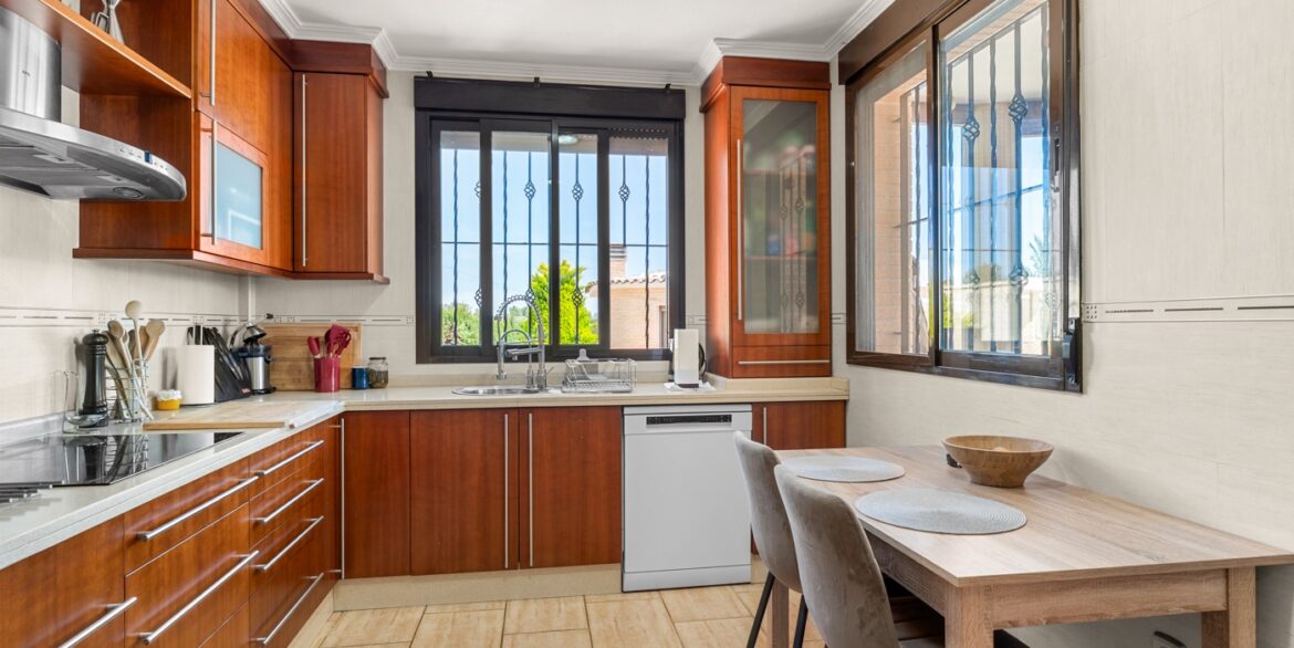 o_1jlc12845kojbgk1465cqu1d9l3m