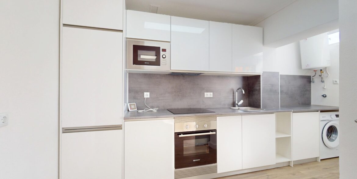 o_1jlfekpvs140l1gefp3pp4ivi2j