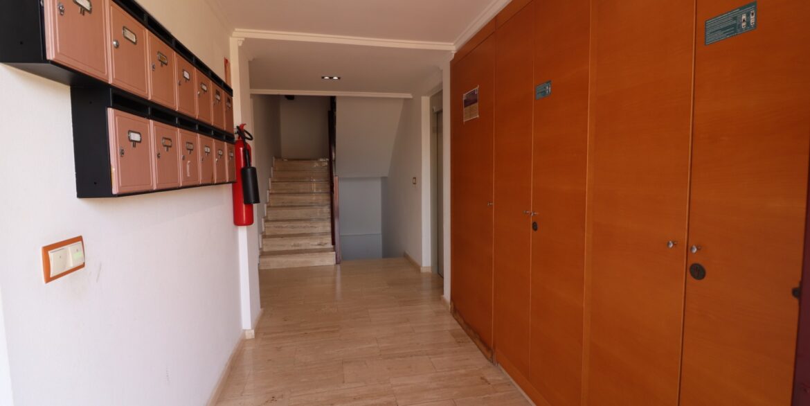 o_1jlmk53981sdt1a0gcg68k9kjp1h