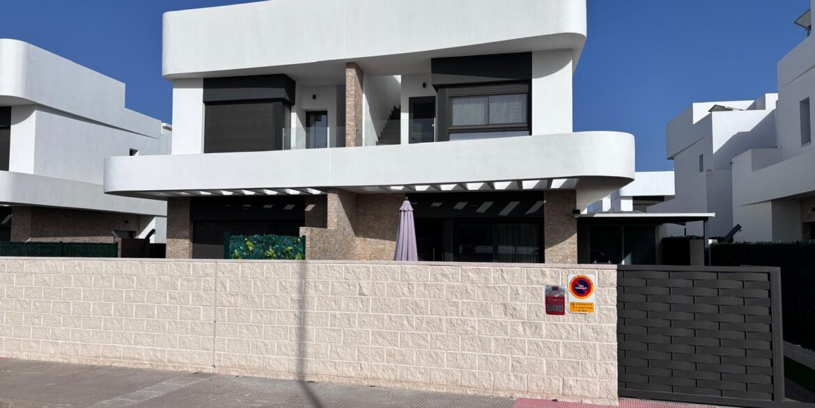 o_1jlrsobcf1kuh1lcq16pg14ill9u2s