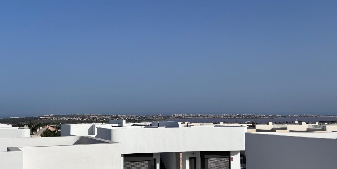 o_1jlrsobcf2k4nsf1gdm1s9o10093i