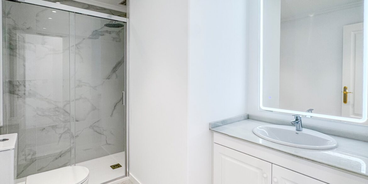 o_1jlur2ue0kg2u2n2465m2178i2k